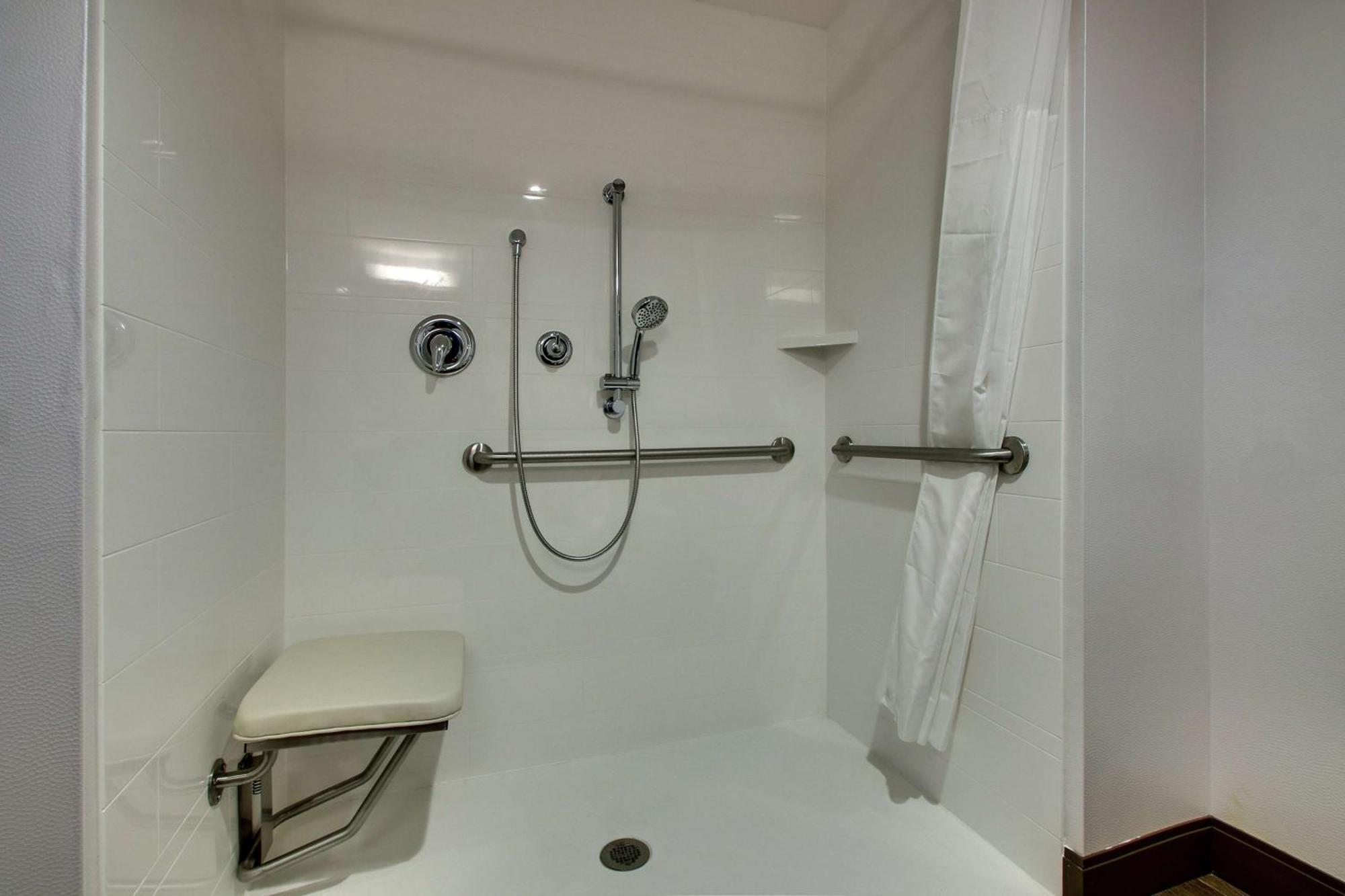 Hampton Inn & Suites By Hilton Southport Exteriör bild