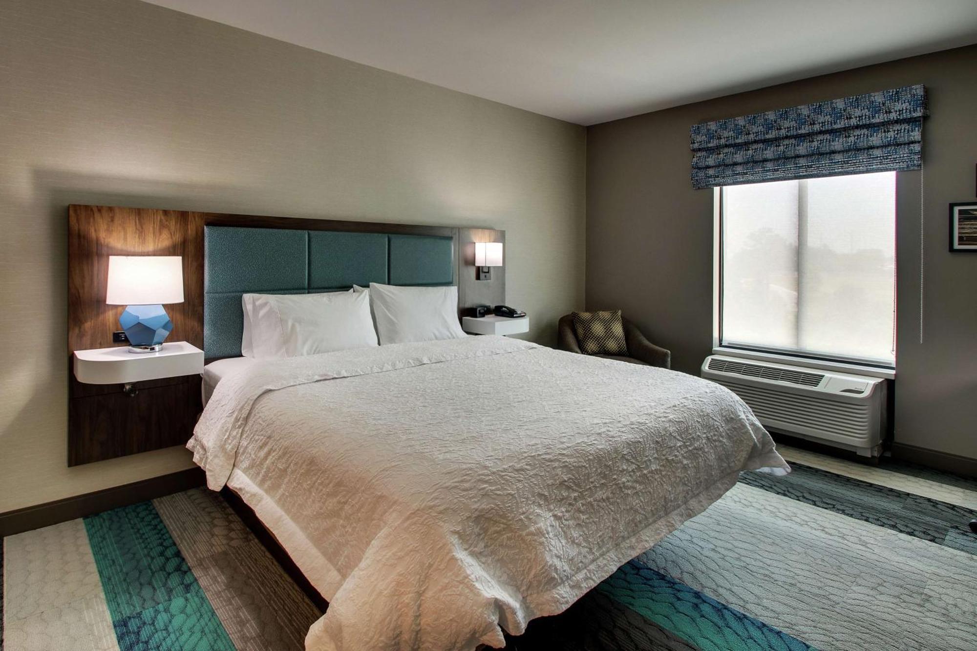 Hampton Inn & Suites By Hilton Southport Exteriör bild