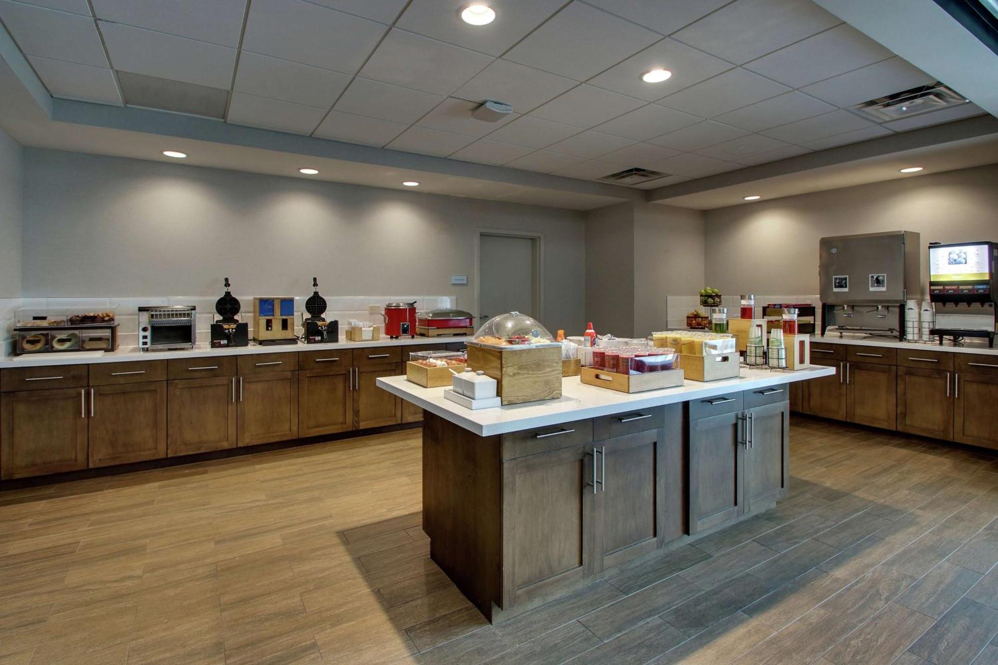 Hampton Inn & Suites By Hilton Southport Exteriör bild