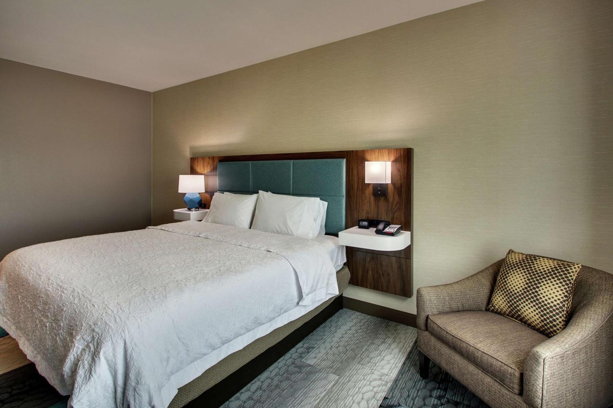 Hampton Inn & Suites By Hilton Southport Exteriör bild
