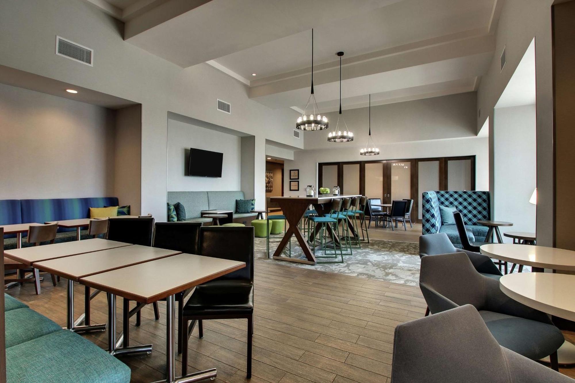 Hampton Inn & Suites By Hilton Southport Exteriör bild